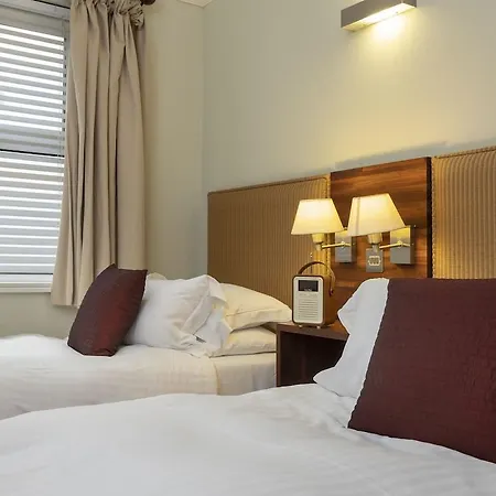 The Headland And 5* New Quay